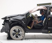 2017 Honda CR-V IIHS Frontal Impact Crash Test Picture